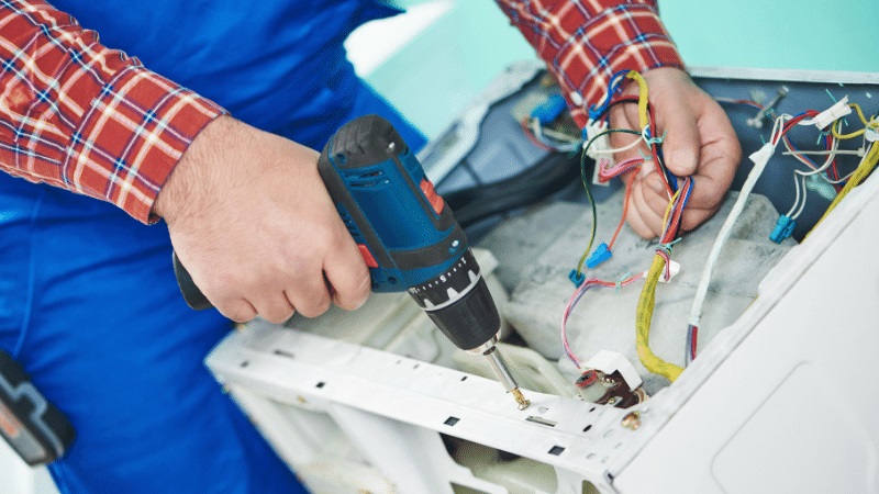 Söğütlü Grundig Grundig çamaşır makinesi kart tamiri – Su almama arızası orijinal parça ile giderildi. - Teknik servis örneği